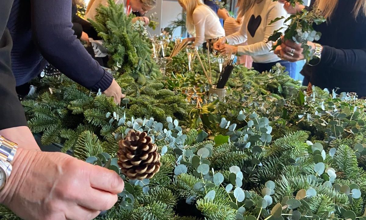 Wreath Making Workshop at the Quadrangle!